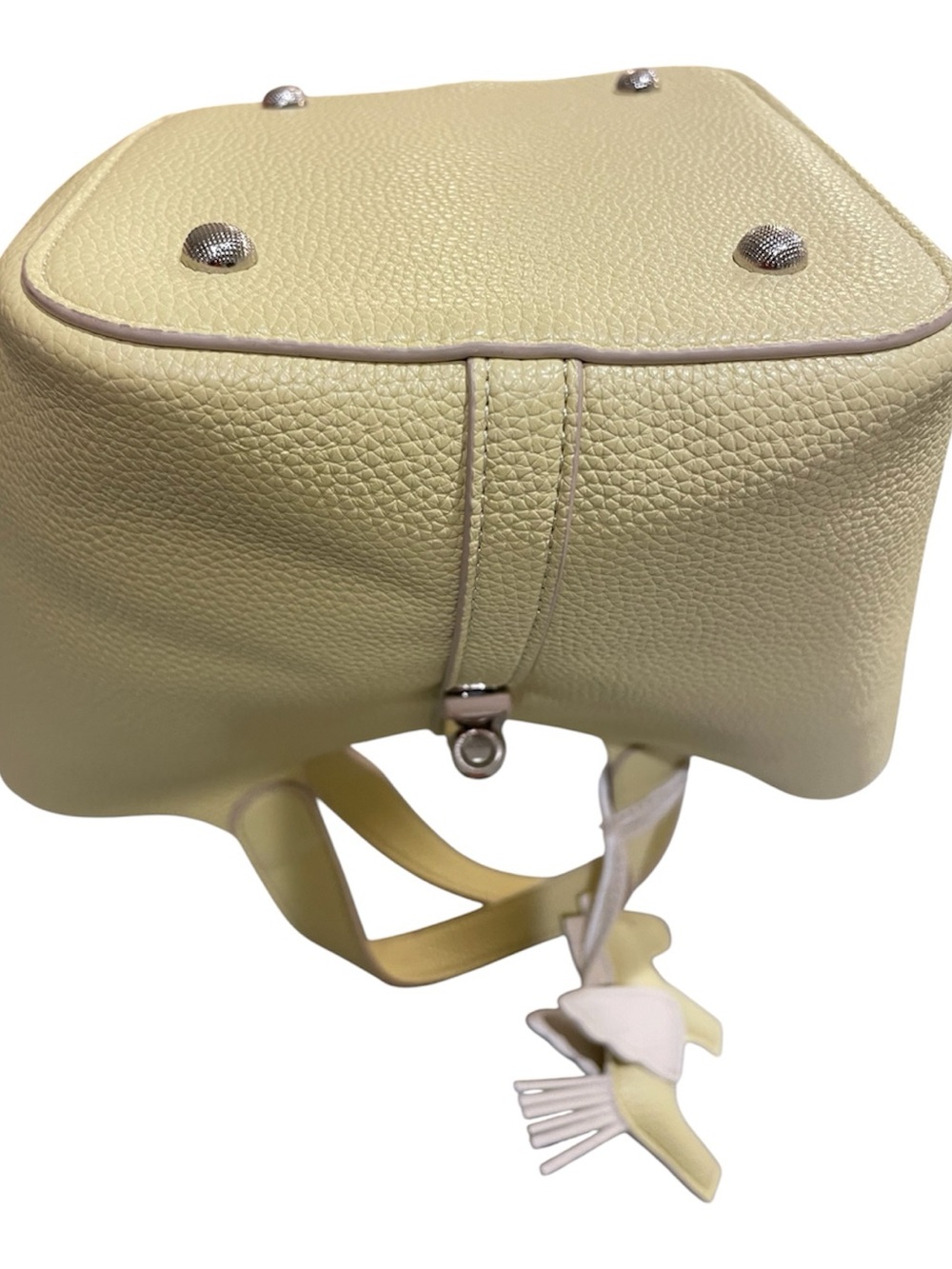 Kadynow Butter Yellow Bucket Tote Lock Bag Horse Charm Quiet Luxury NWOT - Picture 7 of 11